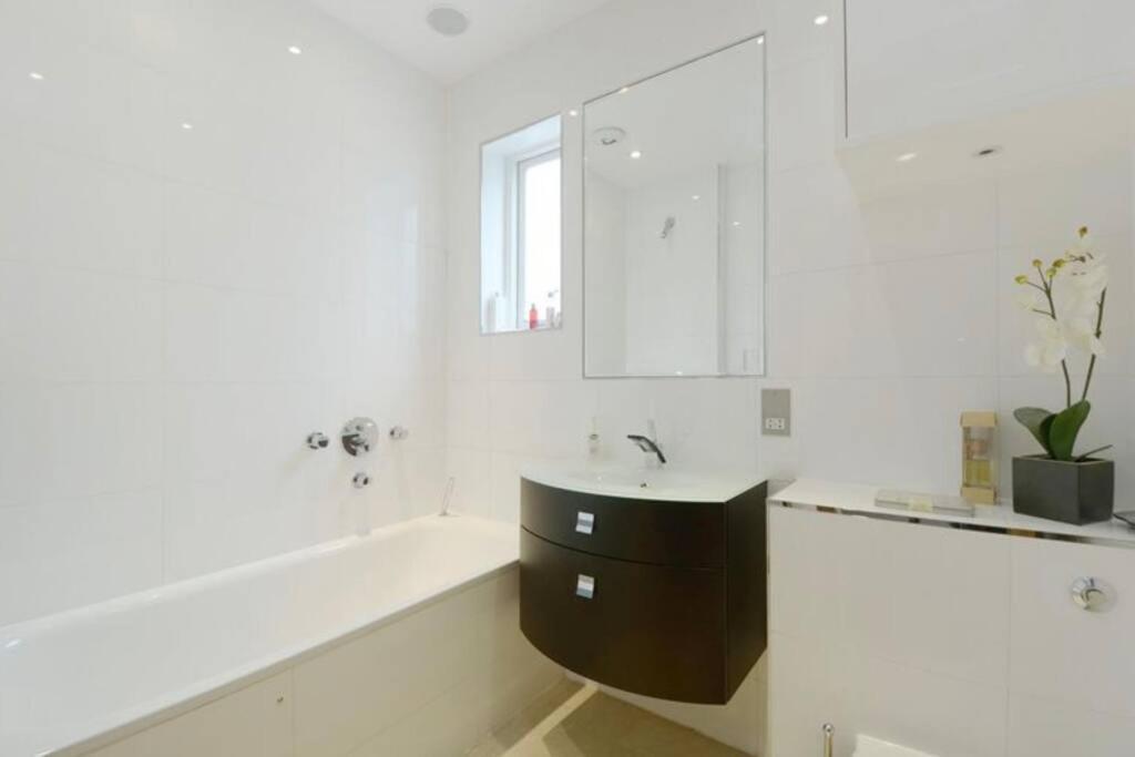 Designer 2 Bedroom Pimlico Londra Exterior foto